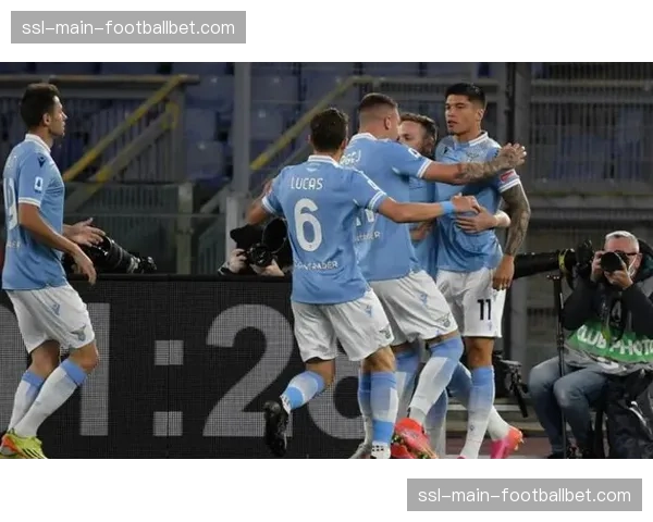 “官方：拉齐奥边锋扎卡尼肌肉疲劳，将缺席本周联赛”