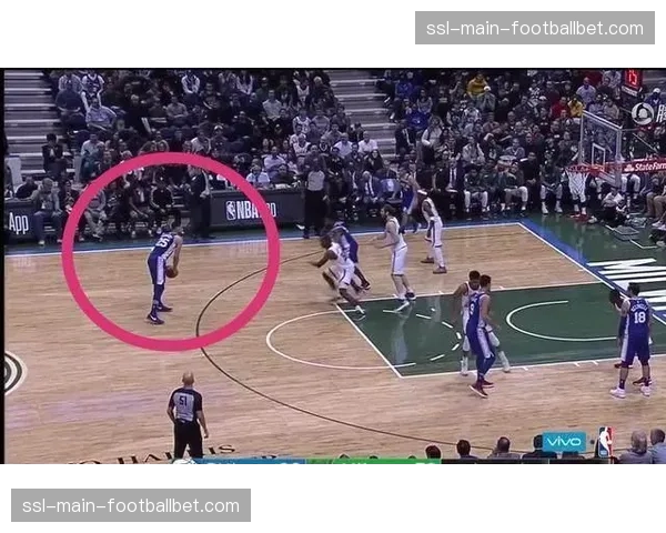 文班亚马换防能力：可无限换防1到5号位，面对后卫挡拆投篮命中率限制在34.1%